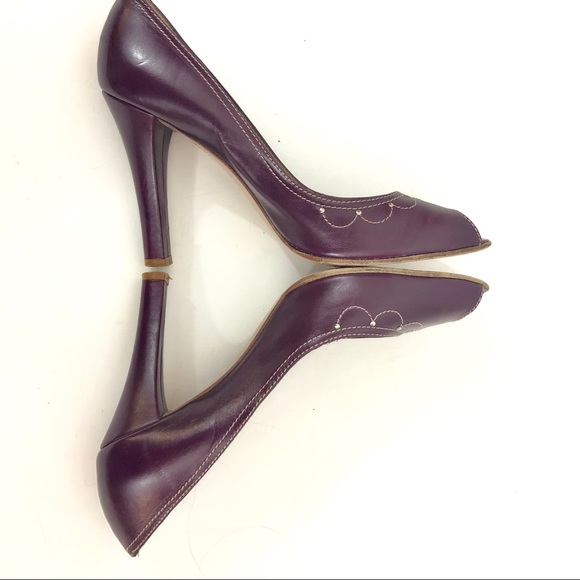 Marc Jacobs purple/maroon peep toe heels - Picture 2 of 8